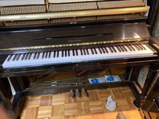 アップライトピアノ　ディアパソン　DIAPASON