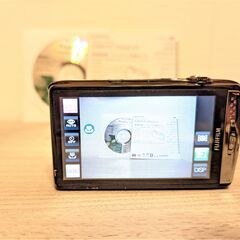 富士フイルム　デジタルカメラ　デジカメ　FinePix Z950EXRの画像