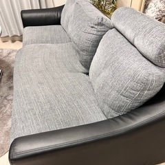 美品、一年半前に6万円で購入した3人掛けソファ