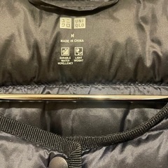 UNIQLOレディスライトダウンジャケットの画像