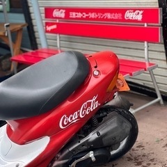 コカコーラ仕様のDioチェスタ2ストの画像
