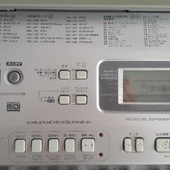【値下げ】CASIO　CTK-800 鍵盤キーボード　譜面台ありの画像