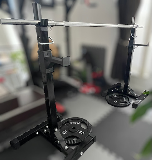 【値下げ】1/8まで！バーベルスタンド＋IROTEC 160cmバーベルシャフト＋IROTECアイアンプレート 10kg x 2 デッ
