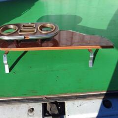 【ハイエース100系】助手席カウンターテーブルの画像