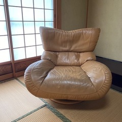 カリモク　回転ソファー
