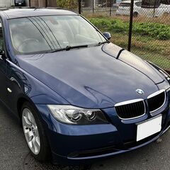 BMW 320i ディーラー車　右ハンドル