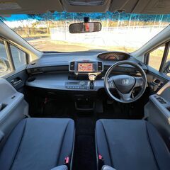 フリード【本車検2年付き】グレード　Gエアロジャストセレクション　フリップダウンモニター　バックカメラ　パワスラ　ETCの画像