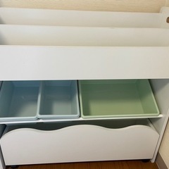 絵本棚　トイザらスの画像