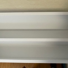 絵本棚　トイザらスの画像