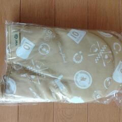 JRA エプロン(おがわじゅりイラスト)、鍋つかみ　非売品、未開封の画像