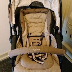 combi コンビ ベビーカー メチャカルハンディ オート4キャスの画像