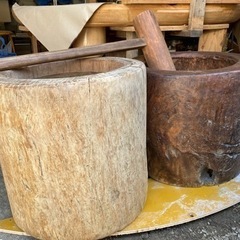 臼と杵、臼はどちらかお選びください。の画像