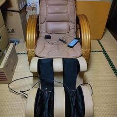 籐椅子のリクライニングチェアーの画像