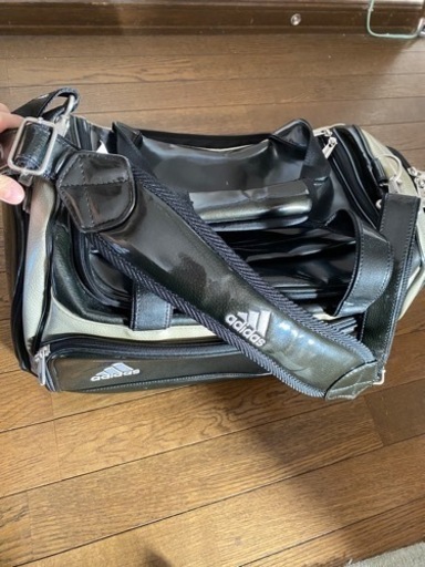 完全受注製品　レア　adidas 2WAYショルダーつきボストンバッグ　シューズ収納つき