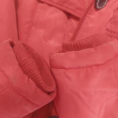 女の子　130cmまたは140cm　フード付き防寒ジャンパー　赤　の画像