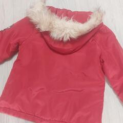 女の子　130cmまたは140cm　フード付き防寒ジャンパー　赤　の画像