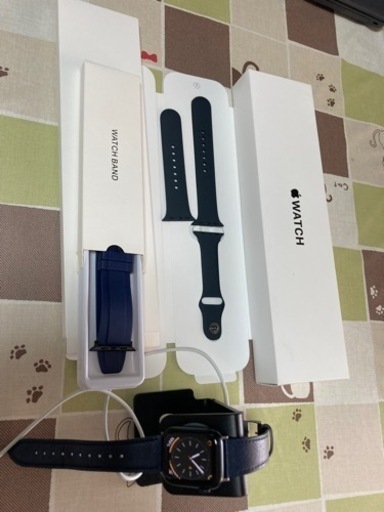 iPhoneWatch SE