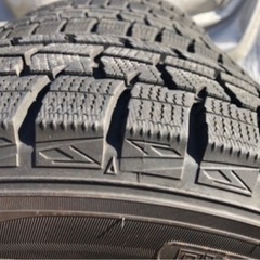 スキーシーゼンに最適 「値下げ」ダンロップ　DUNLOP 185/70 R14 の画像