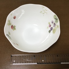 未使用品　NARUMIサラダボウル