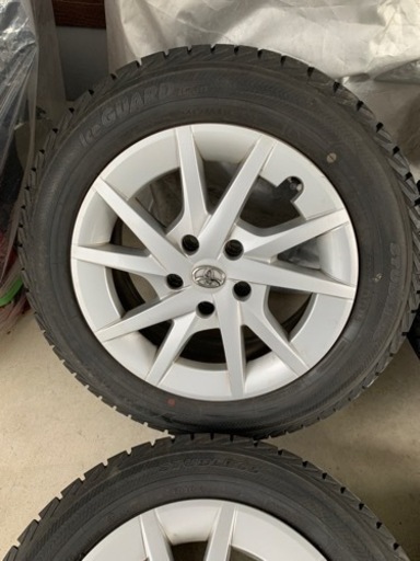 取来人トヨタ　純正　プリウスアルファのホイールとスタッドレスセット　タイヤはおまけ　205/60r16 IG30 