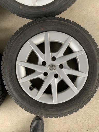 取来人トヨタ　純正　プリウスアルファのホイールとスタッドレスセット　タイヤはおまけ　205/60r16 IG30 