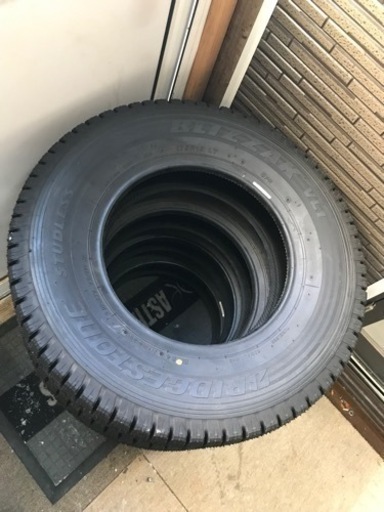 新品未使用　スタッドレス　175R13LT 8PR  ブリヂストン