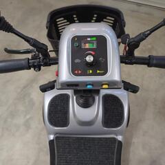 フランスベッド　電動車いすの画像