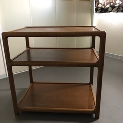 テーブル