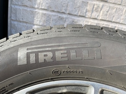 スタッドレスタイヤ　マツダ　CX-5使用　225/65/R17 PIRELLI   使用少々！