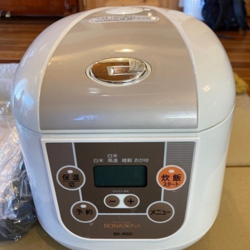 新規問い合わせ停止中　マイコン炊飯ジャー(3.5合) 炊飯器 BK-R60-WH ホワイト中古