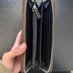 【値下げしました】カルバンクラインの長財布の画像