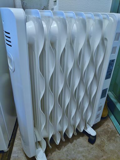 【引越し直前最終値引き！】オイルヒーター　ウェーブ型
