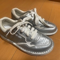 ボウリングシューズ　美品　珍しい左利き子供用　20.0センチです