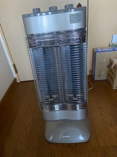 ダイキン　遠赤外線ヒーター