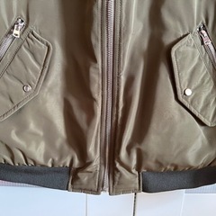 ～取引済～ZARA レディース ブルゾン。サイズM相当  差し上げます。の画像