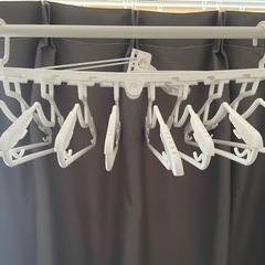 洗濯物干し、ハンガーの画像