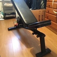 インクラインベンチ　筋トレ
