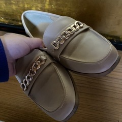 1度着用　ローファー　ベージュ　Sサイズの画像