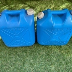 灯油缶　2個の画像