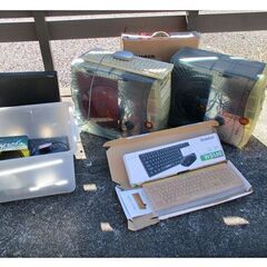 古い自作パソコン２台　キーボード　ケーブル等　パーツ取り　完全ジャンク