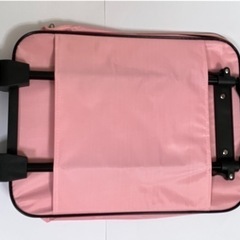 ハローキティー　キャリーバッグの画像