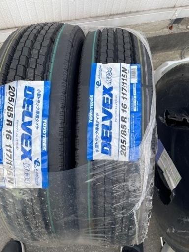 新品タイヤ　205/85R16