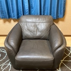 至急！【差し上げます】　1人用ソファ　一階に下ろしました！