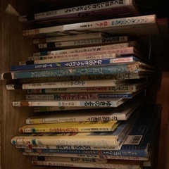 絵本　図書館の閉本の画像