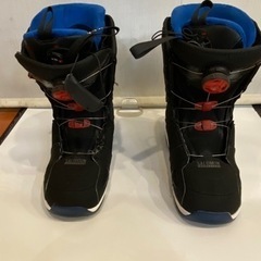 スノーボードとシューズ　SALOMON サロモンの画像