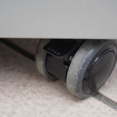 Cassina ixc.(カッシーナ イクスシー) のLOTUS(ロータス) 2ドアキャビネットです。モダンでスタイリッシュなデザインはリビングボードはもちろん書斎やオフィスのブックシェルフなどにも♪CL410の画像