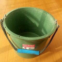   バケツ、工具入れ  
