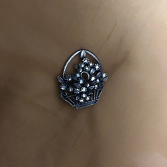お花のブローチ