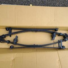 新車外し 美品 ハイエース 7型 純 正バンリーフスプリング