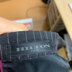 木曜まで！　ヒルトン　スーツ上下　の画像
